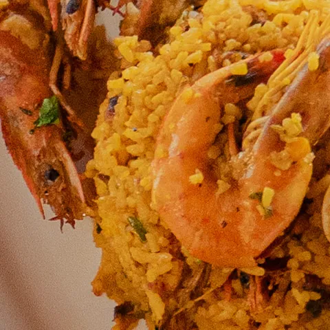 Arroz con mariscos con camarones